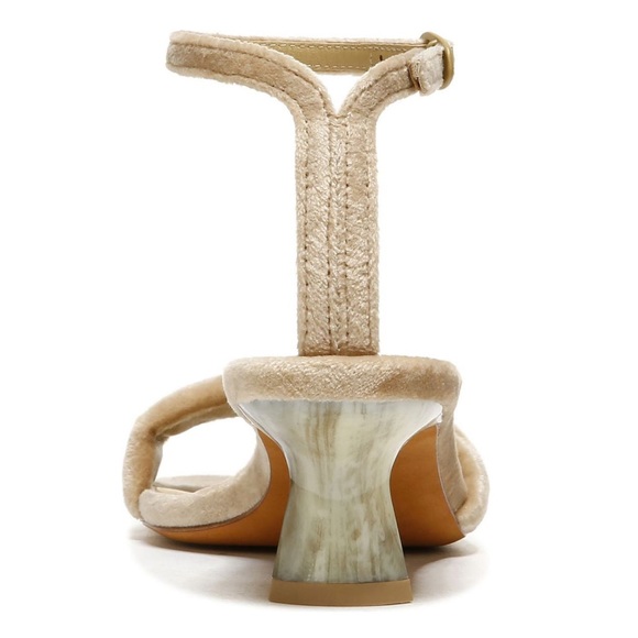 Vince Prue Ankle Strappy Sandal in Farro Brand New in Box - Picture 2 of 8